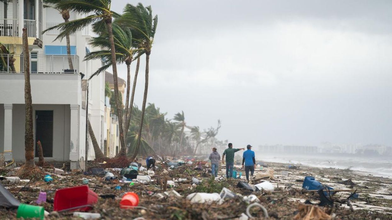 Migrants in sanctuary city offered free ride to Florida, promised hurricane cleanup work