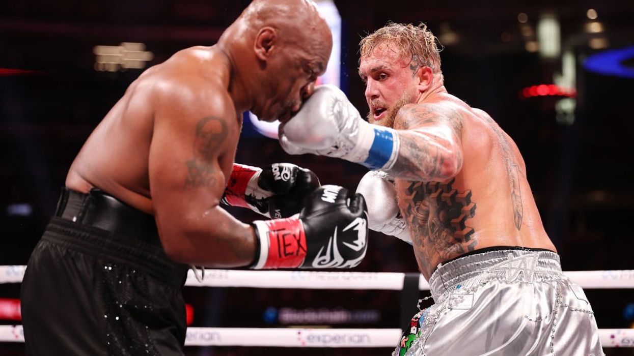 Mike drops trou, Netflix drops ball on Tyson-Paul brawl