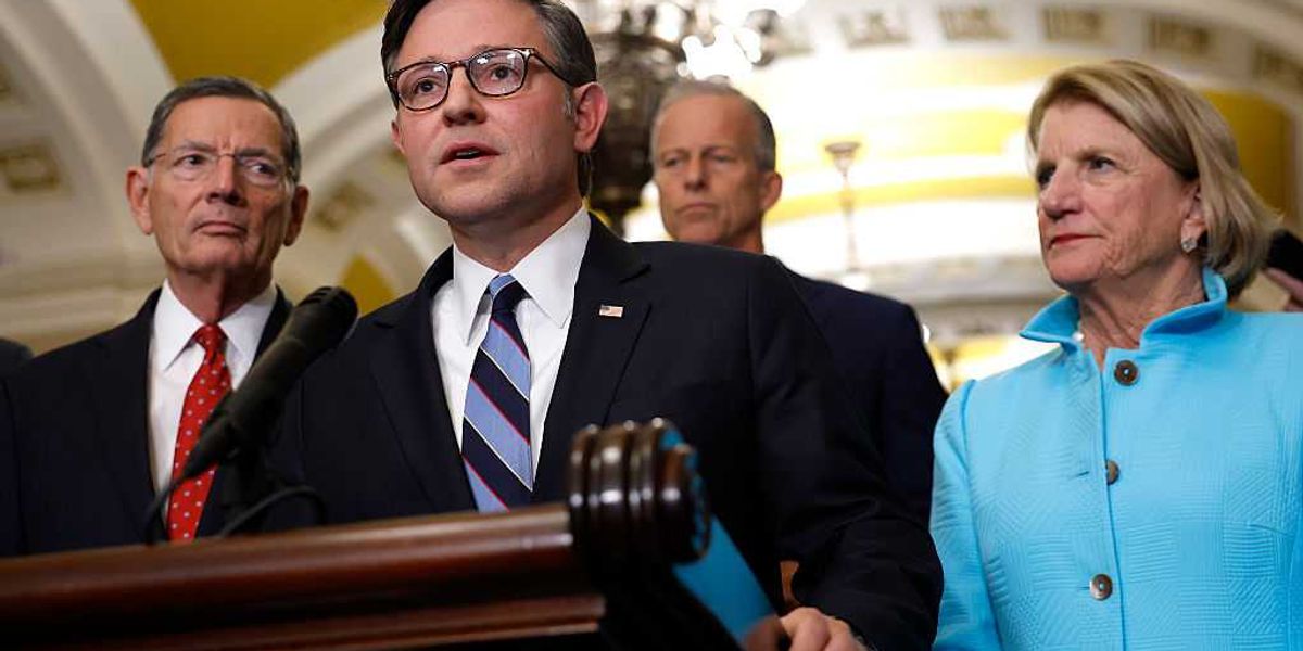 Mike Johnson calls out Schumer for continuing government shutdown Mike Johnson calls out Schumer for continuing government shutdown