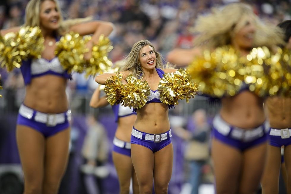 Minnesota Vikings cheerleader squad includes 2 males — and many fans are not happy about it