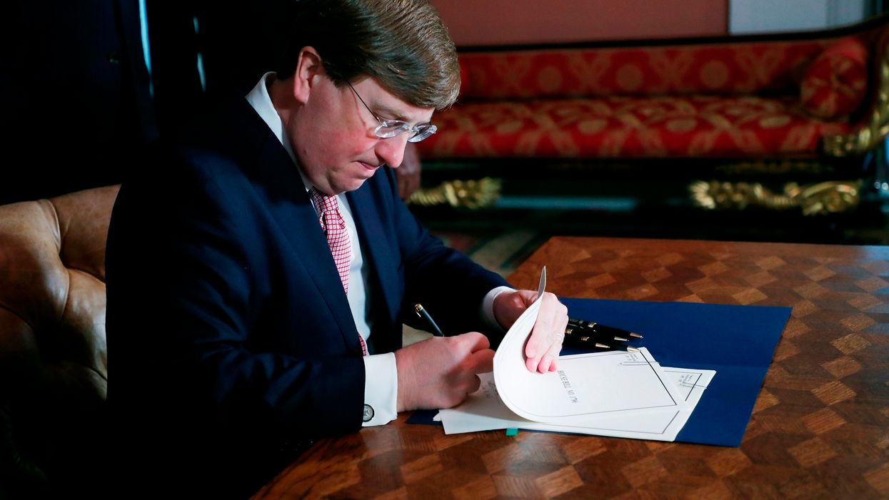 Mississippi's GOP governor signs statewide mask order, argues: 'I want to see college football'