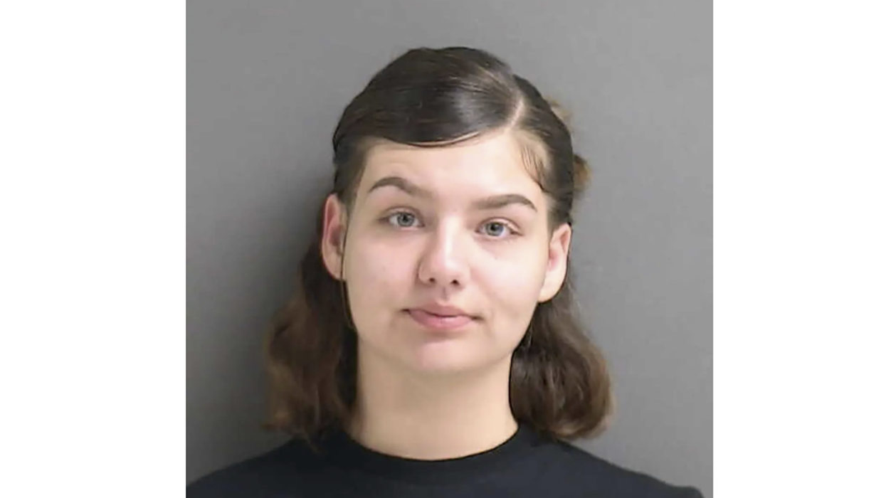 'Mistress' uses gun of 'sugar daddy' to shoot up car with Florida man's girlfriend and baby: Police