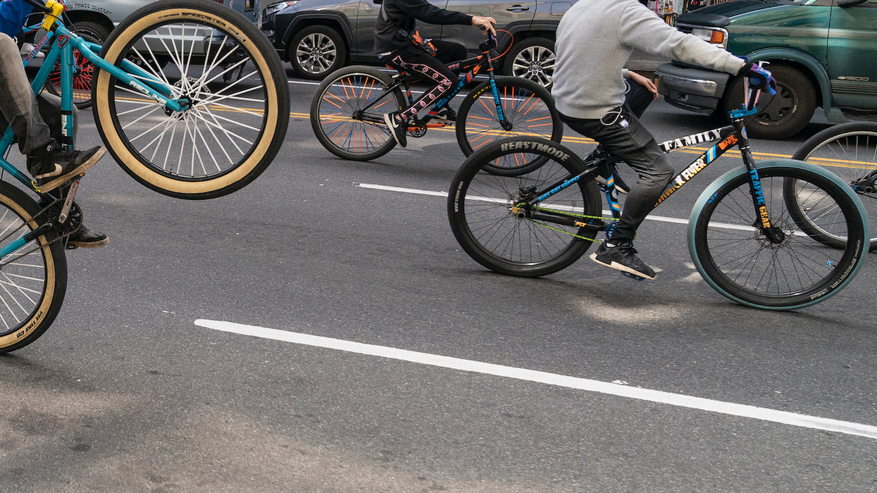Mob of 50 teens on bicycles easily ransacks 7-Eleven in LA and escapes cops — the latest episode in apparent criminal trend