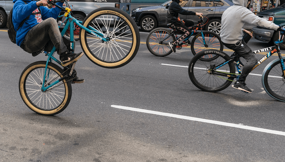 Mob of bicycle-riding thugs gang up on, brutally beat up lone driver amid accident dispute: 'I was just fighting for my life'