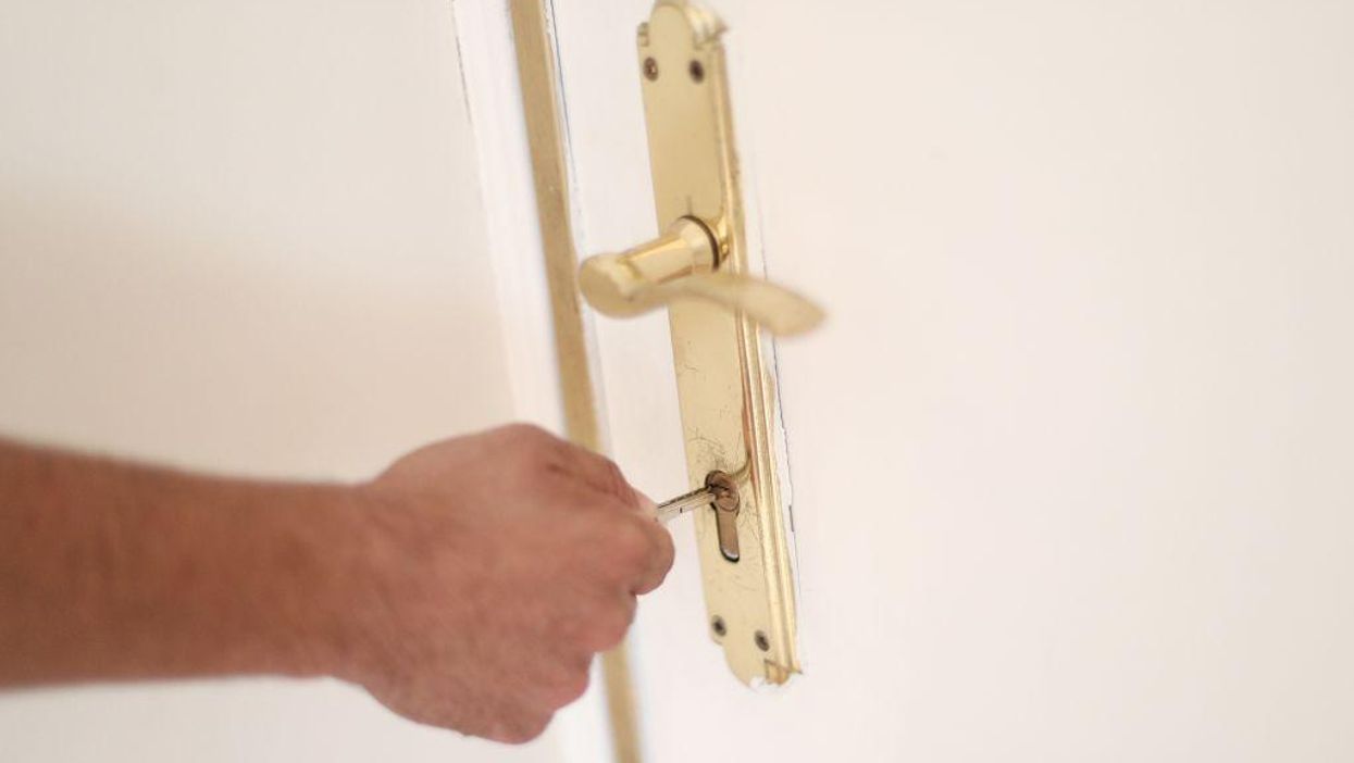 Mom asked her landlord to change the locks for fear of her estranged husband. They didn't, and days later she and her 2 kids were murdered, lawsuit alleges.