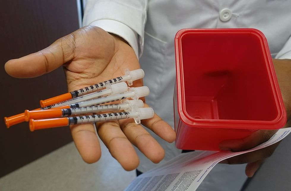 Nebraska considers amending law to allow pharmacies to give out needles for controlled substance use