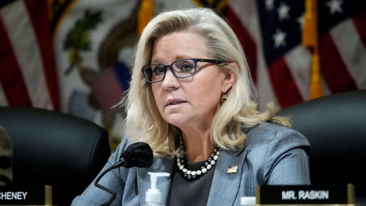 New poll shows how a Liz Cheney presidential run would 'single-handedly swing the election to Trump'