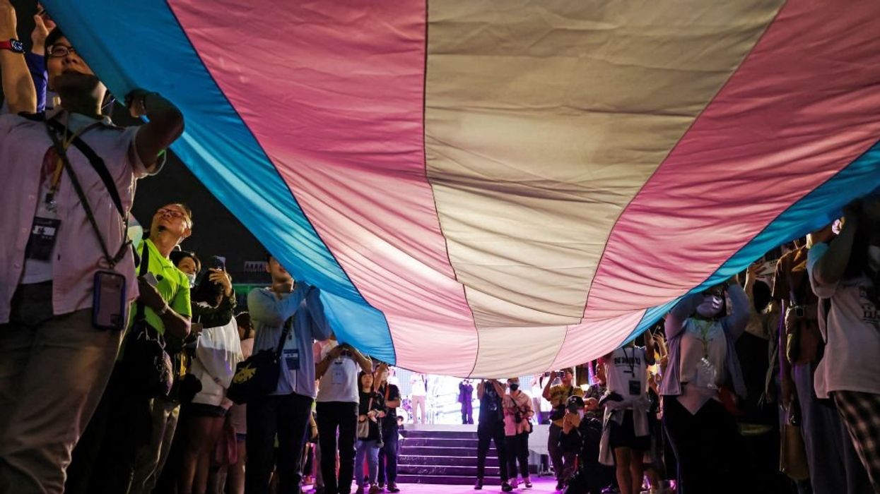 New study finds most scientists in UK universities believe sex is binary