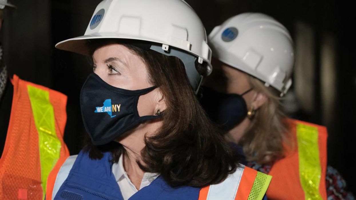 New York rolls out mask mandate for businesses that don't require vaccines