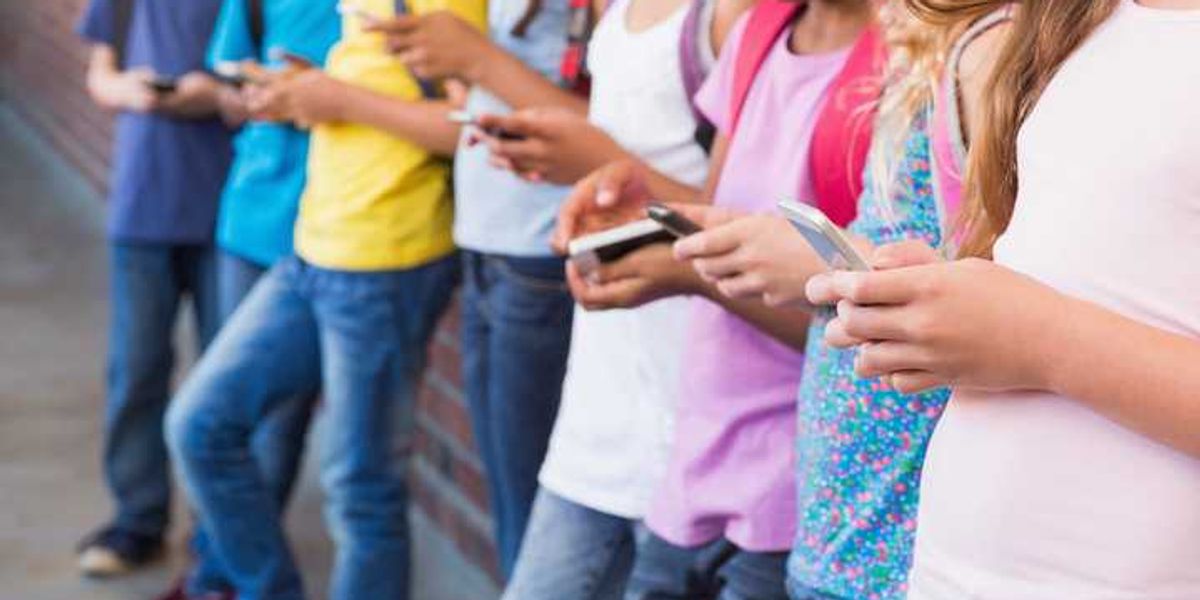 New York schools banned smartphones a year ago — and it seems to be a smart idea