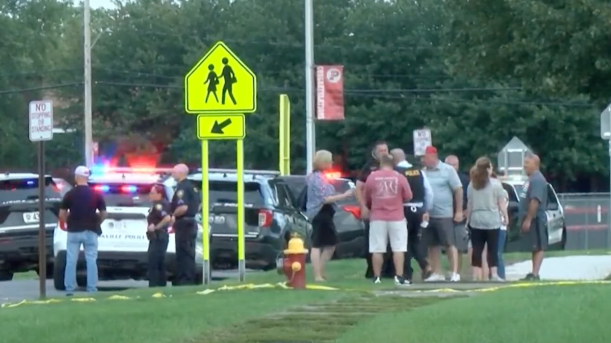 New York security guard in critical condition after being shot in back of head during high school football game: Report