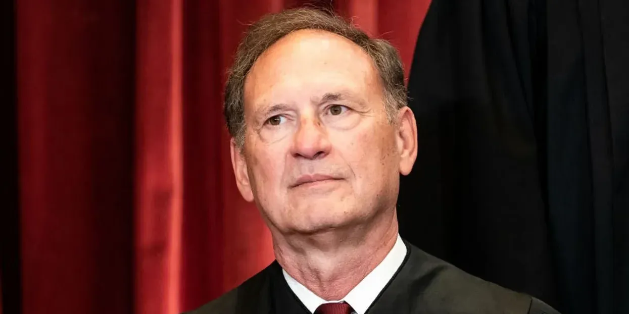 New York Times undermines its own false-flag narrative, outing Justice Alito's neighbor as a rabid leftist - Vimarsana News