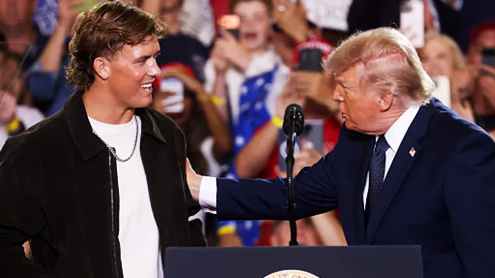 NFL players defend NY Giants QB Jaxson Dart after he introduces Trump: 'Fake Trump hate'