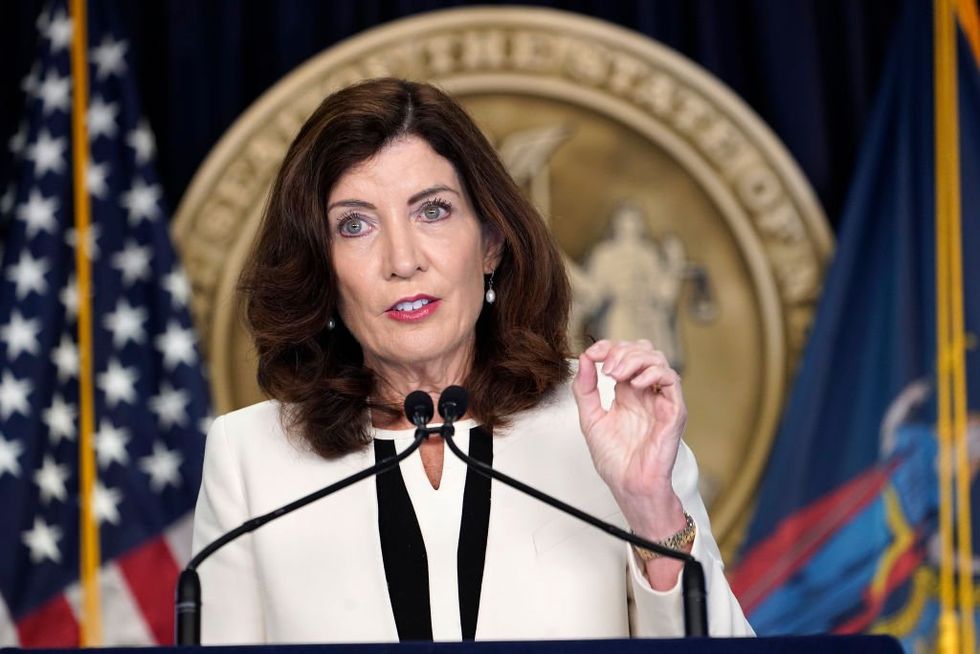 NY Gov. Hochul suggests deporting mob of illegal migrants who brutally attacked NYPD officers