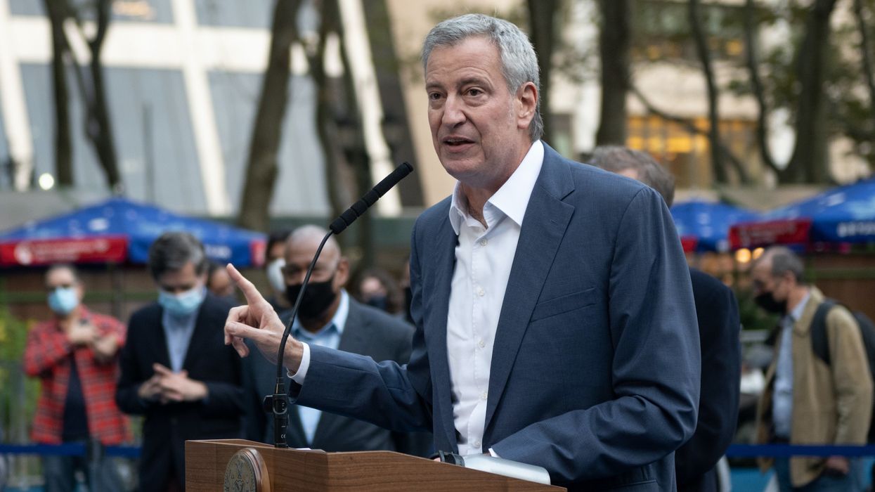 NYC Mayor de Blasio fines synagogue $15K for massive, secret wedding, says house of worship will be closed down if there's 'any further illegal activity'