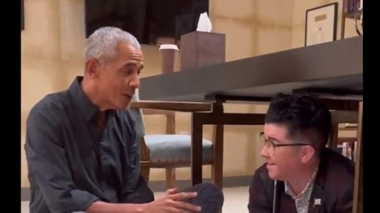 Obama actually sits on floor in TikTok video focused on averting Dem midterm disaster — and viewers are groaning