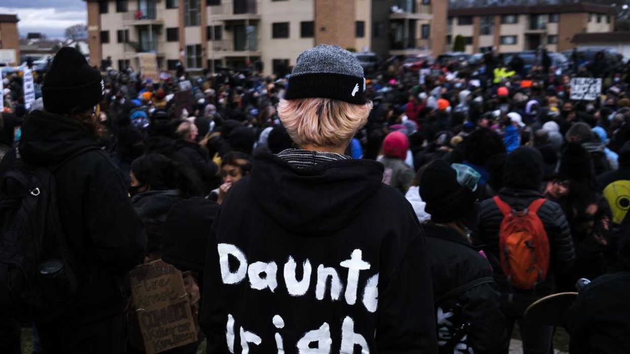 Officer who fatally shot Daunte Wright charged with manslaughter