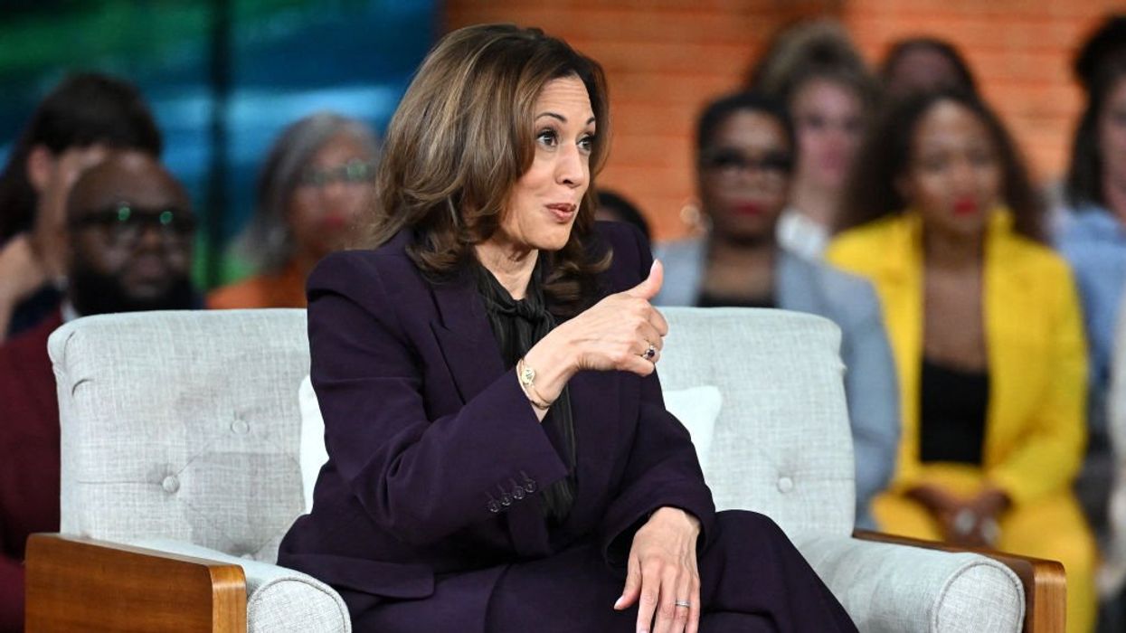 Oprah pulls out all the stops for Harris rally only to have the VP fumble on border question