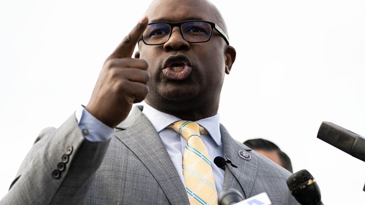 Outgoing Rep. Jamaal Bowman says schizophrenic Jordan Neely was not a threat in bizarre letter to white people