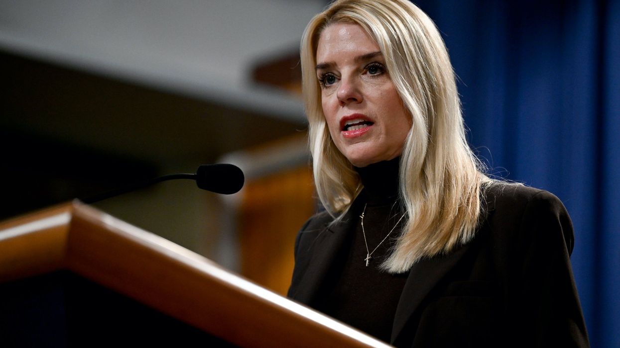 Pam Bondi announces lawsuits against New York over immigration: 'We're coming after you'