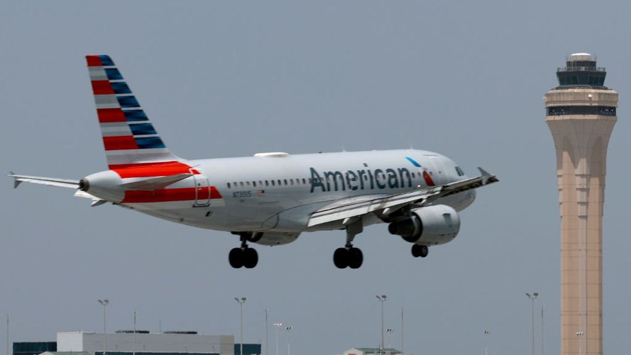 Parents accuse American Airlines flight attendant of hiding camera in bathroom to record teen daughter, share 'disturbing' photo