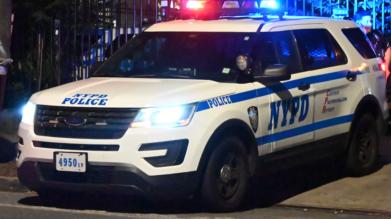 Parents fail to prevent thug from grabbing, walking off with their little boy — but succeed in taking perp down