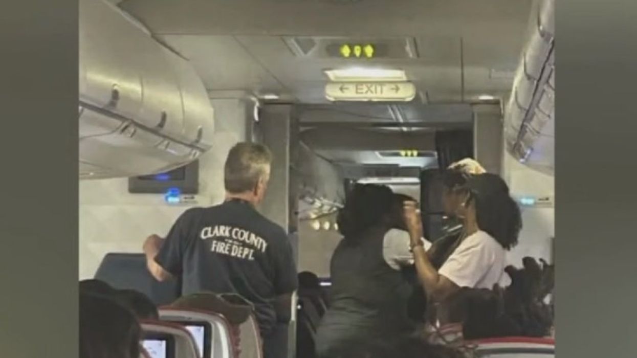 Passengers aboard idling plane pass out, lose control of their bowels in sweltering Las Vegas heat and no air conditioning for 4 hours: Report