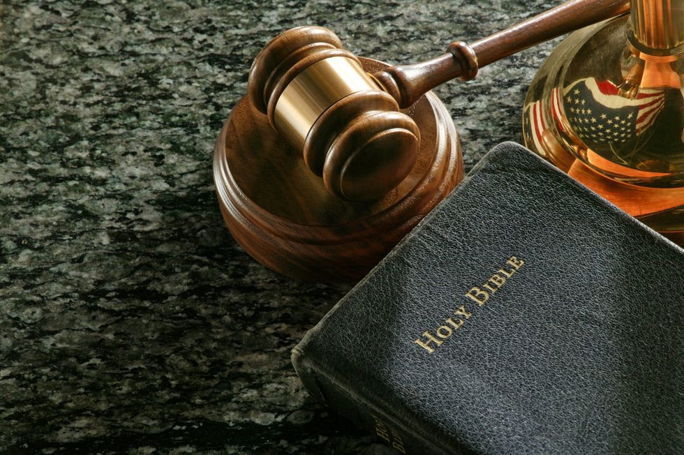 Pedophile priest who impregnated teen to be deported after lying to gain US citizenship