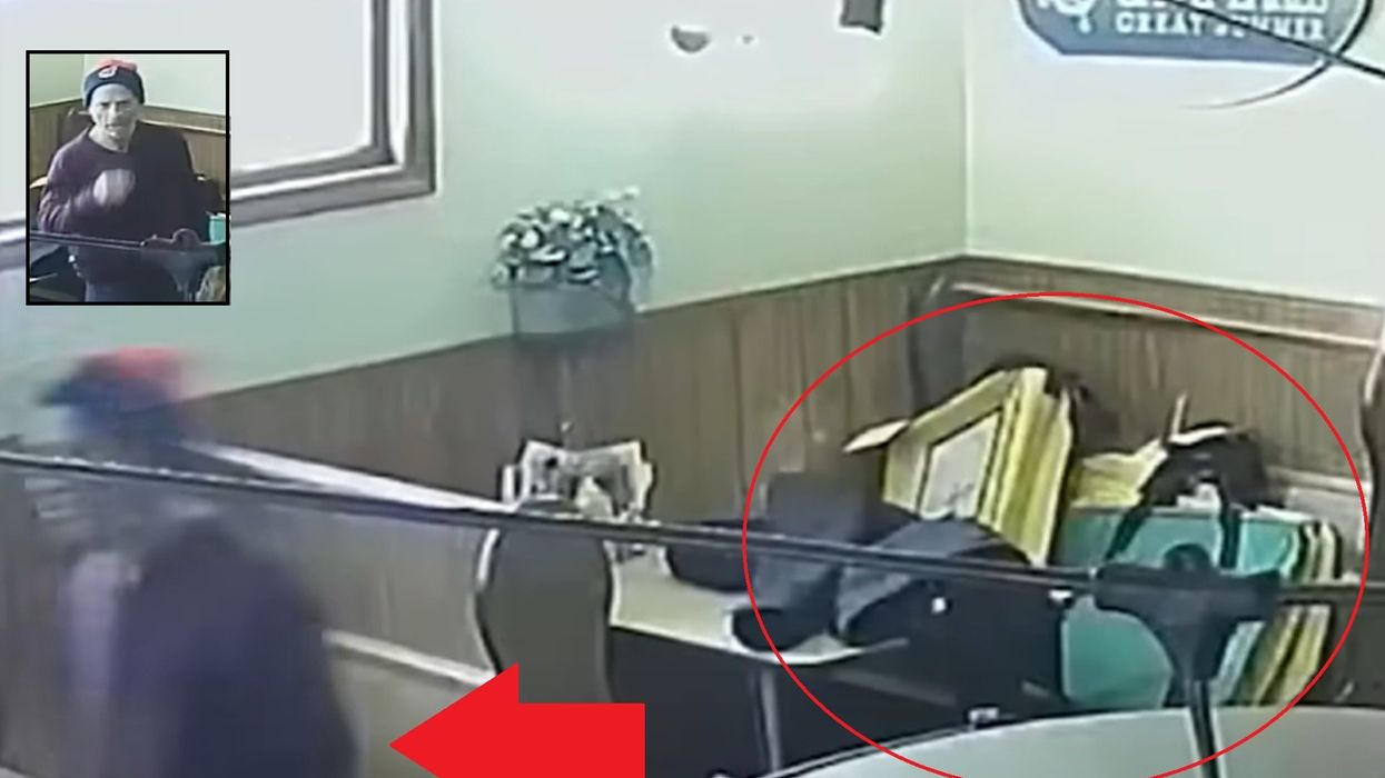 Poll manager in Ohio caught on video bringing blank ballots into bar, leaving them unattended