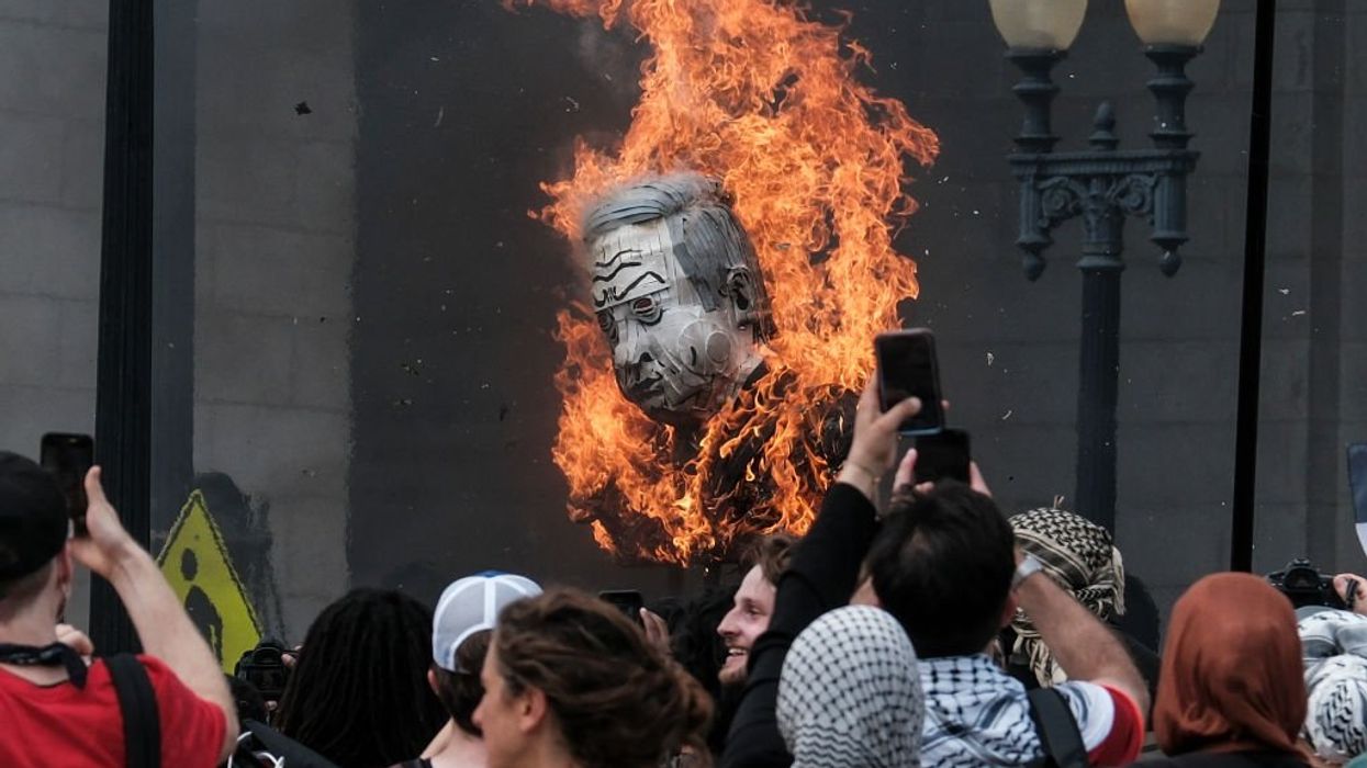 Pro-Hamas protesters release maggots, pull fire alarm in Israeli delegation's hotel: 'No peace'