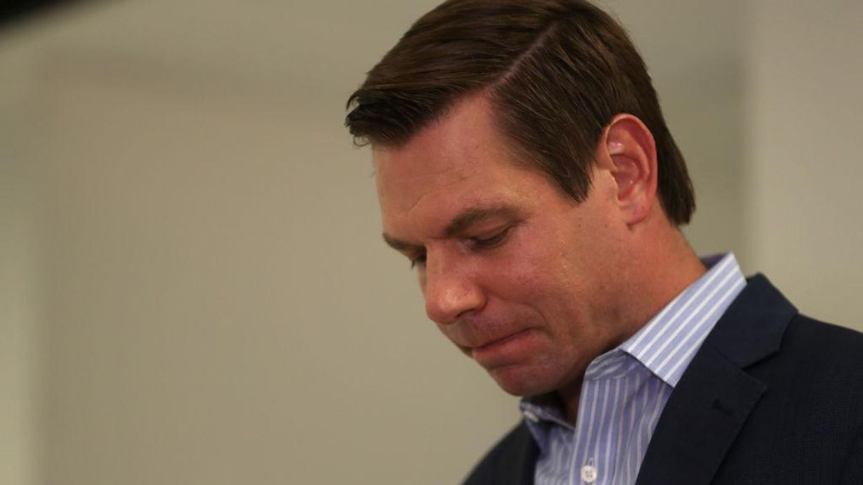 Pro-mandate Rep. Eric Swalwell called out after being caught maskless in Florida: 'It's not hypocrisy. It's hierarchy.'