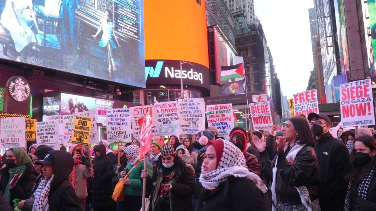 Pro-Palestine leftists swarm Times Square, demand 'intifada' hours after ISIS radical allegedly murders 15 in New Orleans