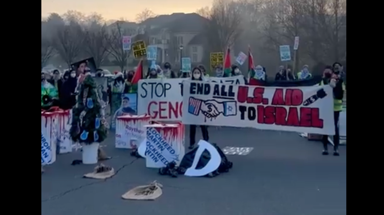 Pro-Palestinian activists spend Christmas Day protesting in front of Biden officials' homes