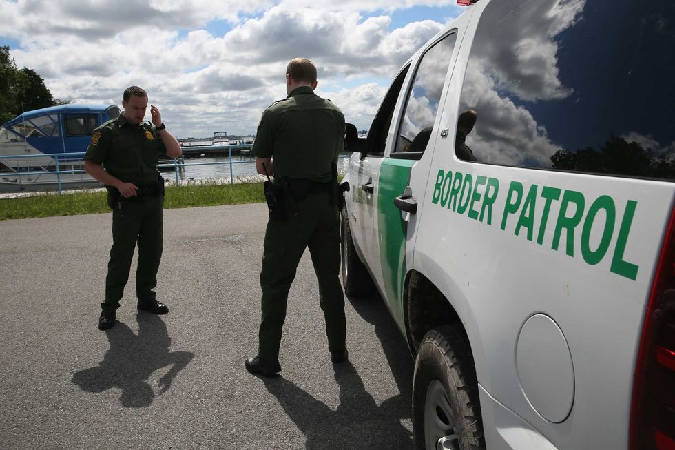 Protesters help 2 migrants escape Border Patrol after hours-long standoff on roof in New York