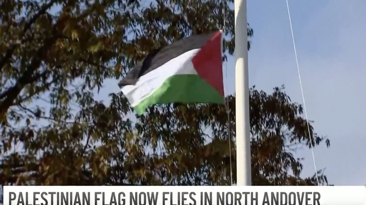 Rabbi says Palestinian flag just raised over Massachusetts town 'represents hatred ... war ... anti-Semitism'