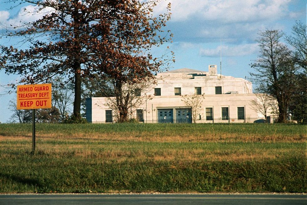 Rand Paul, Mike Lee, and Glenn Beck float possible audit of Fort Knox. Elon Musk indicates he's game.