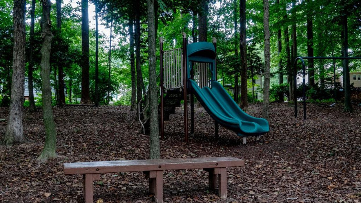 Report: Arizona mom let her kids play at the park while she went grocery shopping. Now she’s on a child abuser list.