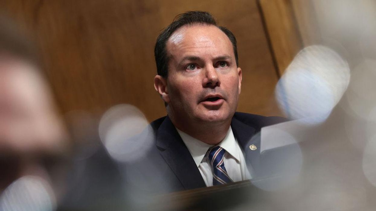 Report: Conservatives prepared to shut gov't down unless Democrats defund Biden's vaccine mandate
