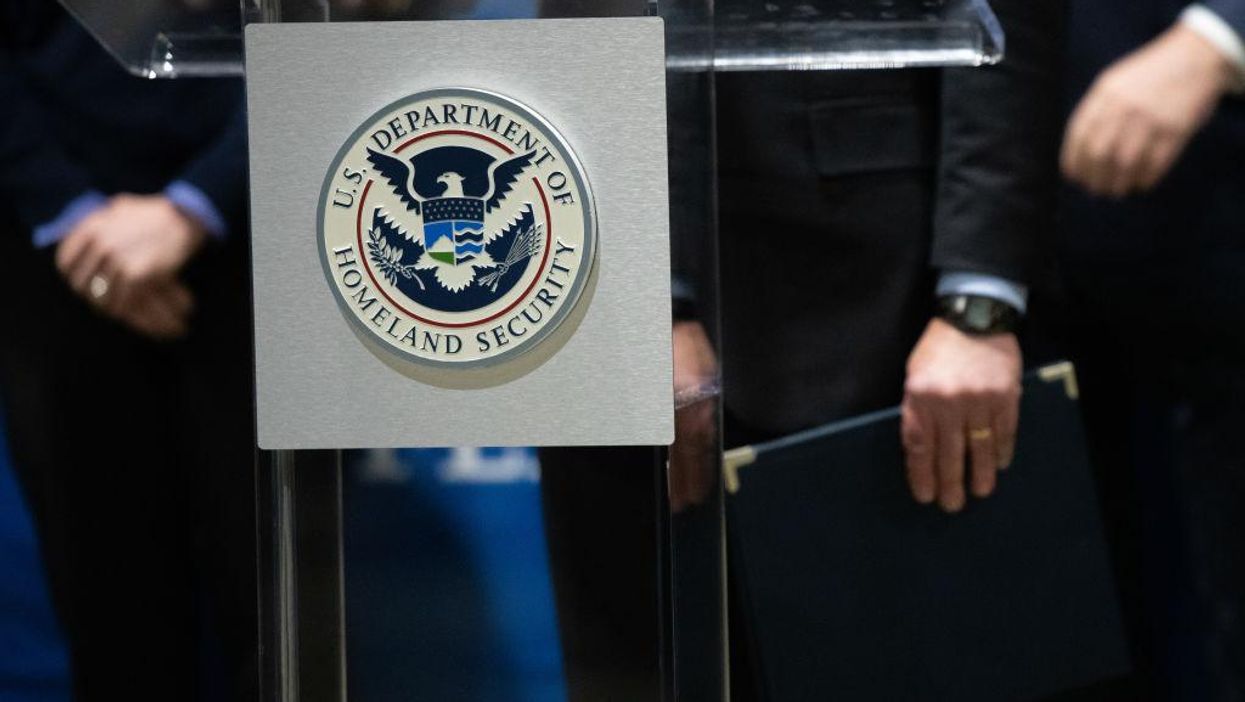 Report: DHS chief seeks volunteers to manage 'overwhelming' migrant surge at border