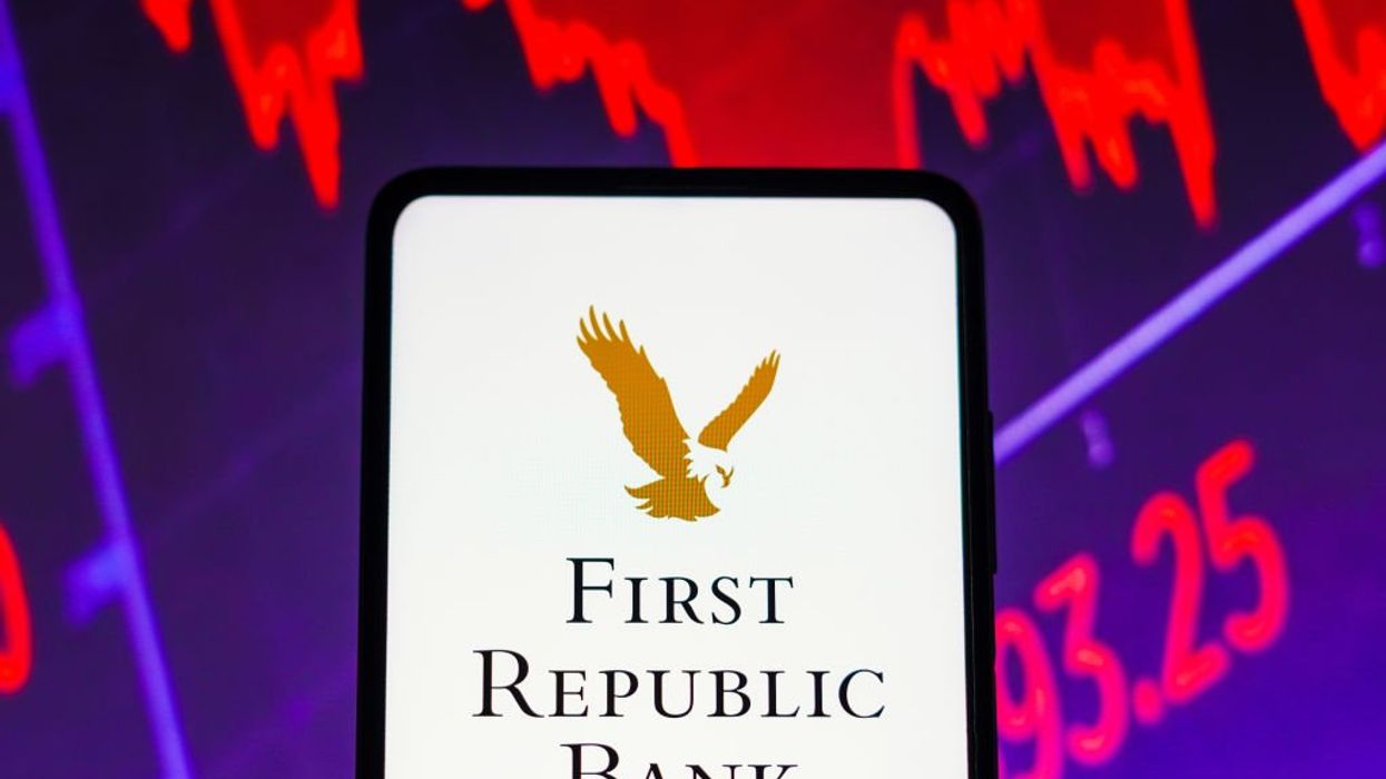 Report: Execs of the San Francisco bank now getting $30 billion bailout had dumped stock ahead of collapse