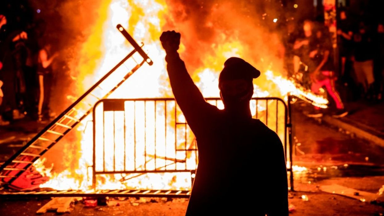 Report: Florida governor pushes bill that would allow armed citizens to use deadly force against looters, rioters