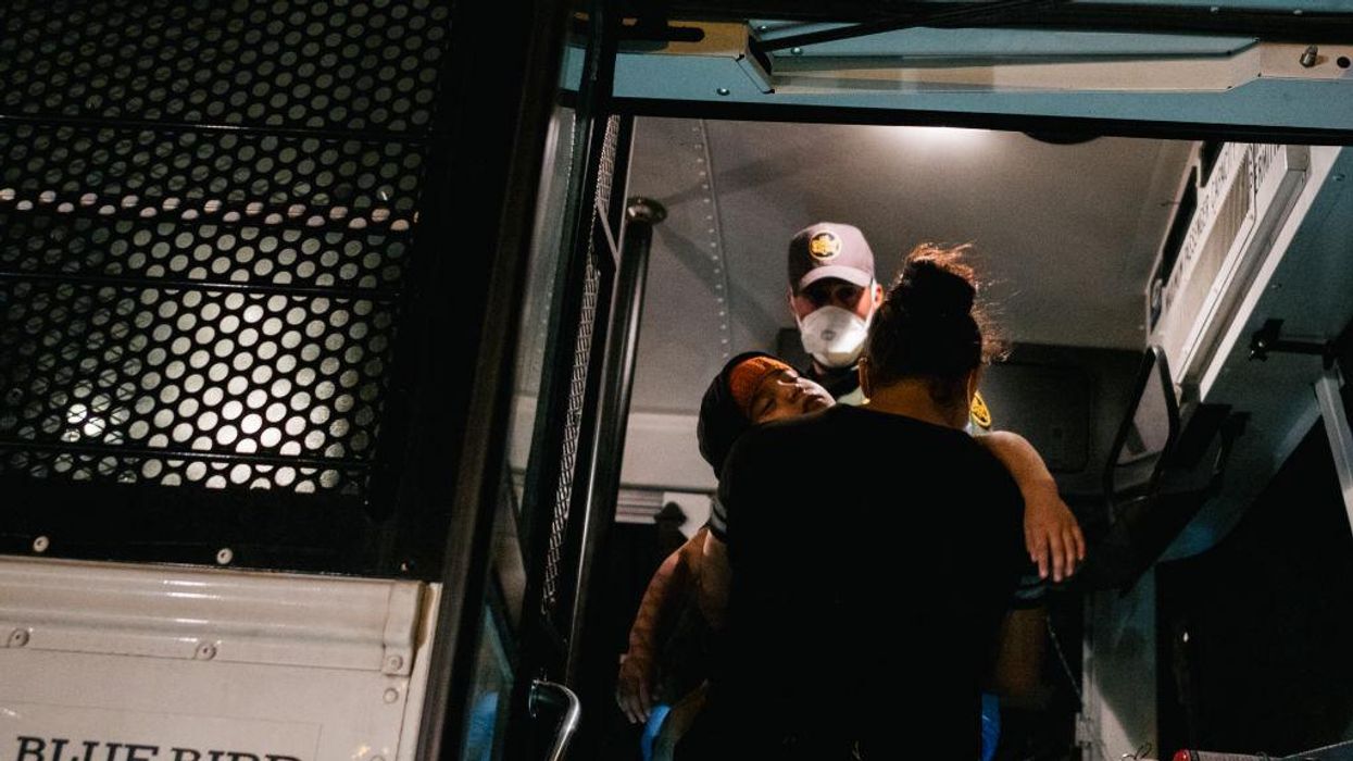 Report: 'Mass releases' of thousands of illegal immigrants happening in Rio Grande Valley over the weekend