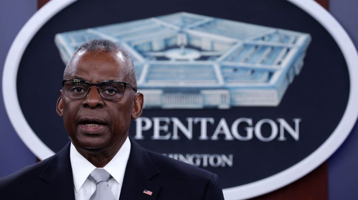 Reporter holds defense secretary's feet to the fire, tries to get answers for American people on hospitalization cover-up