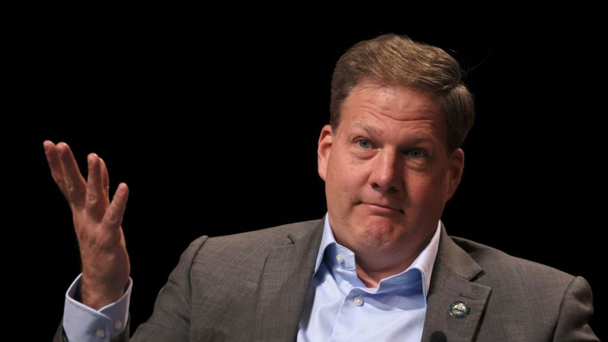 Republican governor helps rescue competitor choking during lobster-roll contest