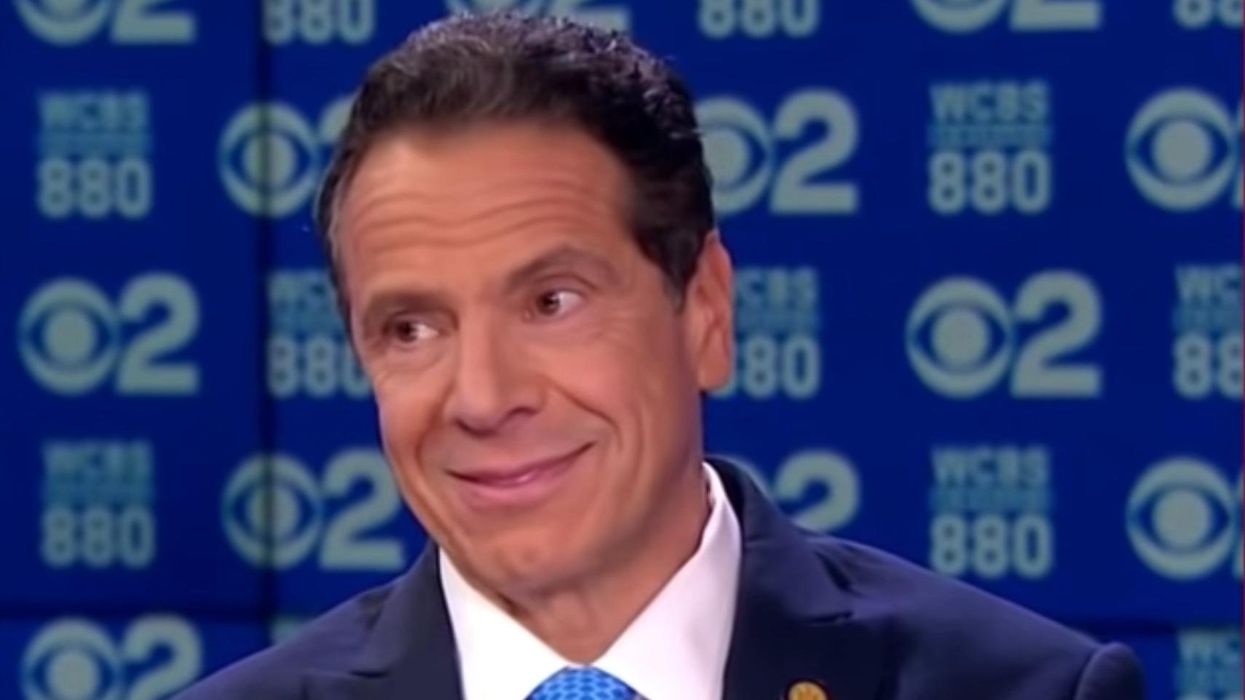 Resurfaced video from 2018 shows Andrew Cuomo creepily inviting female reporter to come to his shower to hear him sing