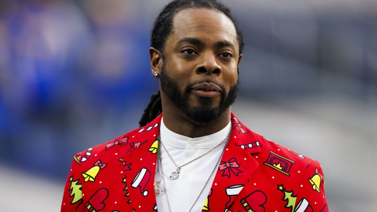 Richard Sherman posts video of armed robbers breaking into his home while his wife and kids were inside