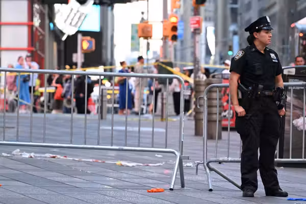 SAVAGE knife attack in Times Square ends with LETHAL police confrontation caught on video