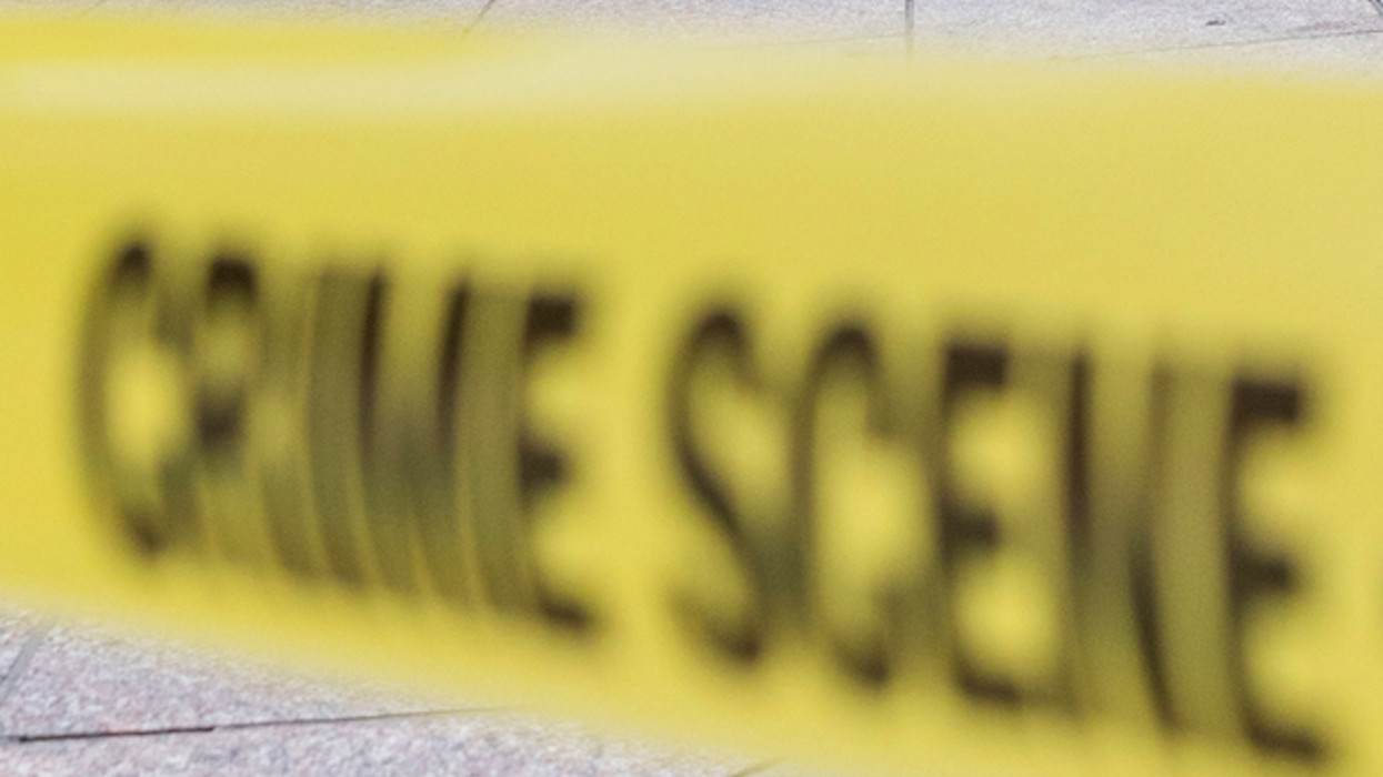 Scary, shirtless thug caught on video trying to sexually assault vape shop worker near midnight — but she bravely fights back