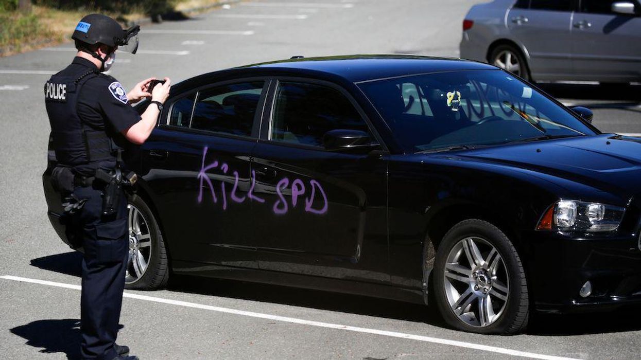 Seattle cop debunks 4 major 'defund the police' myths in scathing op-ed: 'This is nonsense'