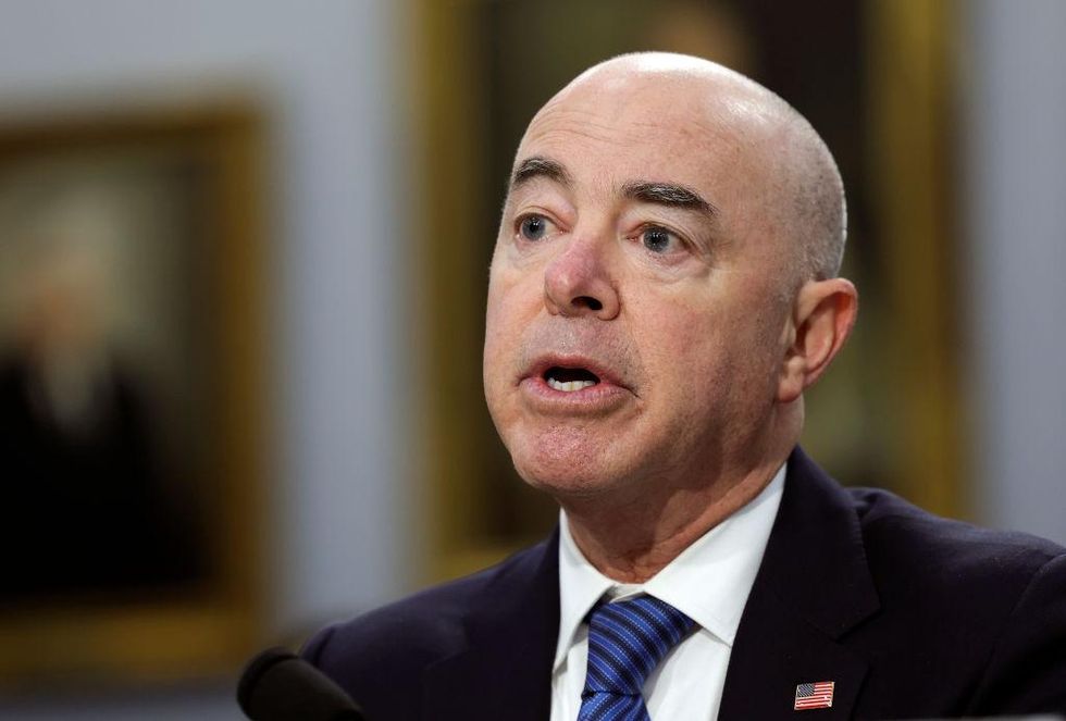 Sec. Mayorkas struggles to dodge questions over cartels circumventing Biden's executive order